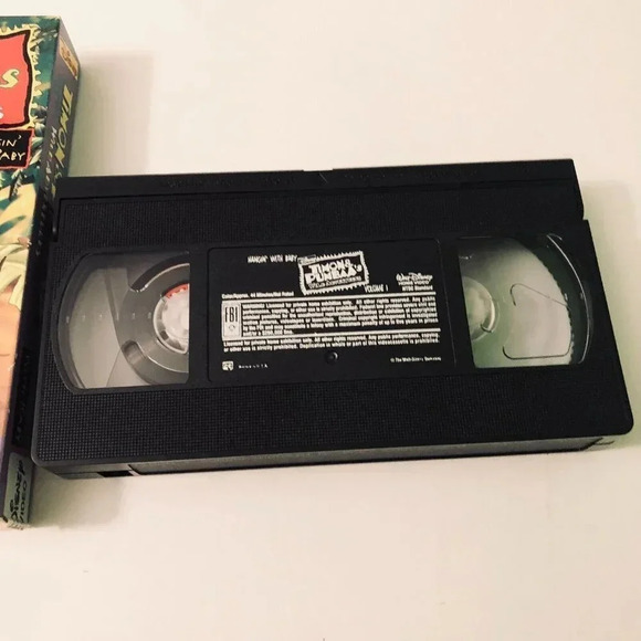 Timon & Pumbaas Wild Adventures VHS Lot Hangin With Baby and True Guts - Picture 16 of 16